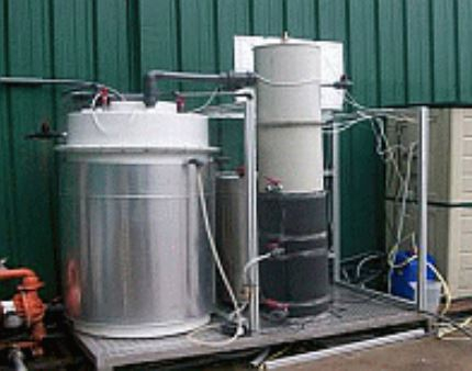 Proceso de tratamiento avanzado de aguas residuales con producción de biogás apto para aguas residuales con aceites y grasas